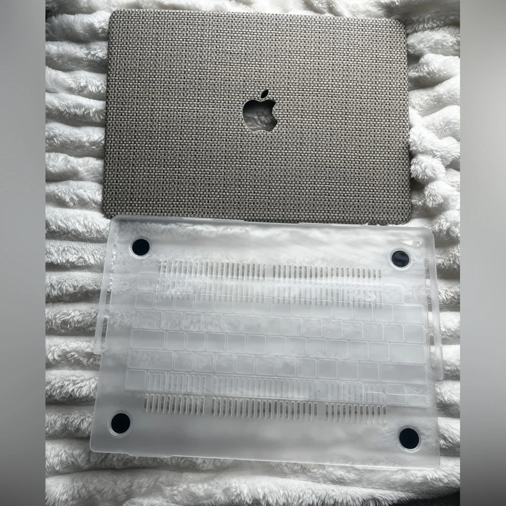 MacBook Pro Beige Woven Case/ 612-lb-1